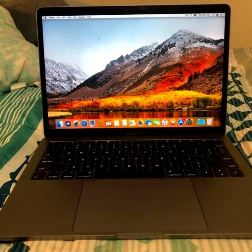 MacBook Pro 13 Inch -2017